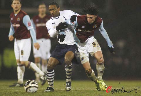 Doinb调侃韩国LCK，年纪大就是无敌，不尊重前辈会被网暴