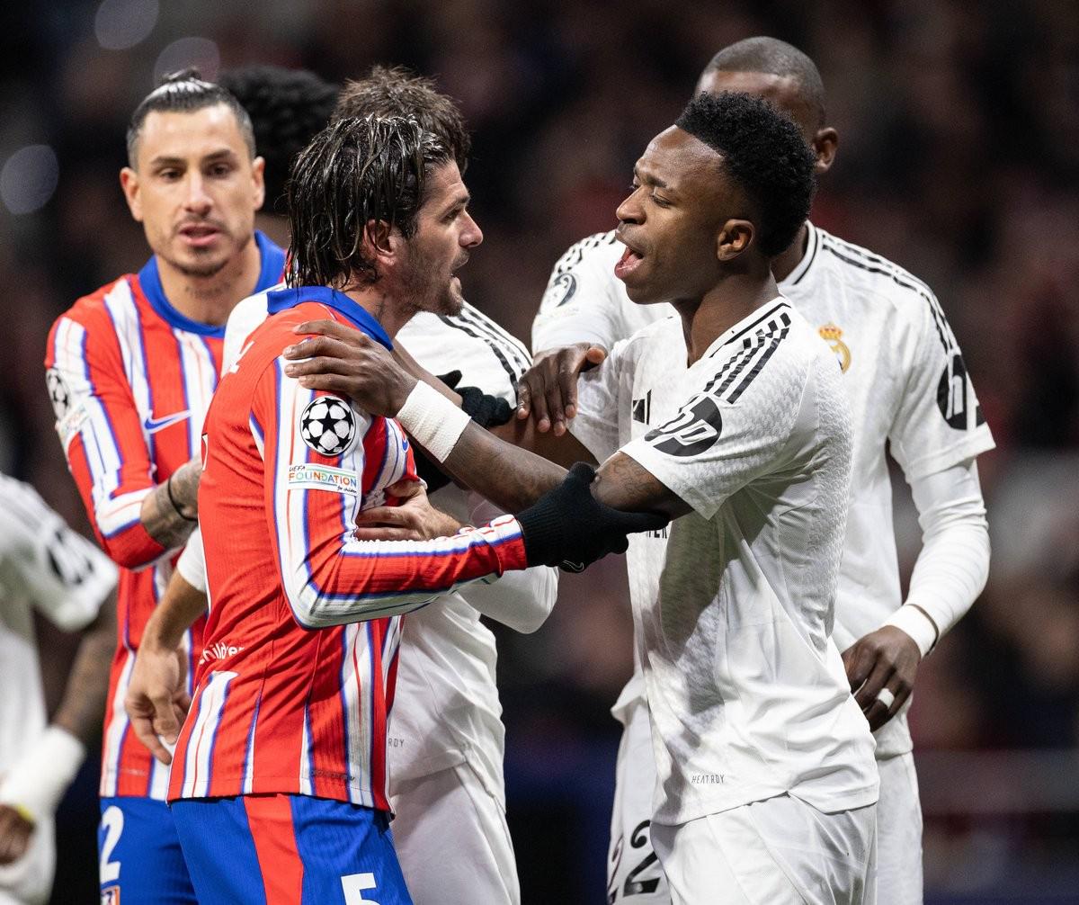 PUBG战队落点策略对比分析