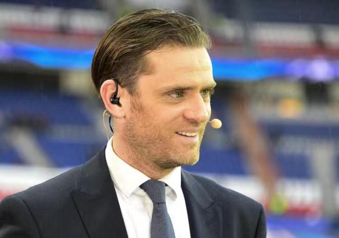 [图]主场大胜河南队 上海海港领跑联赛积分榜