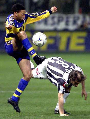 末节发威 灰熊主场逆转篮网